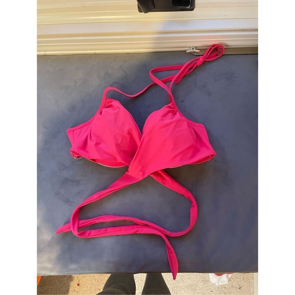 Victoria’s Secret bikini top